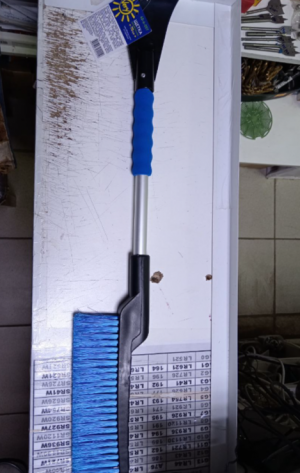 Щетка автомобильная