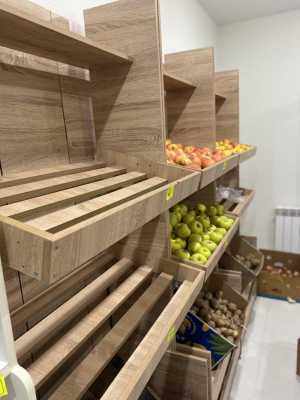 Торговые стеллажи из дерева