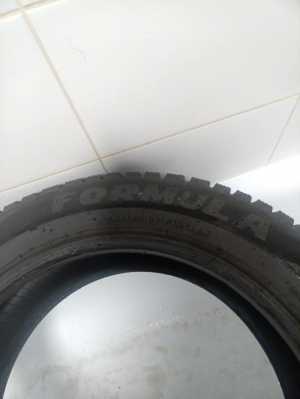 Pirelli Formula Ice 215/55/R-17 98�