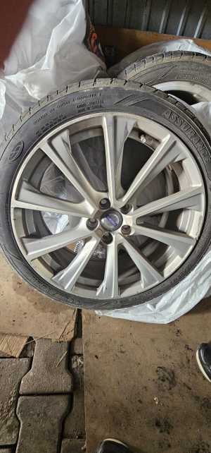 ����� � ��������� � ������� (����������) Volvo S60 ������������