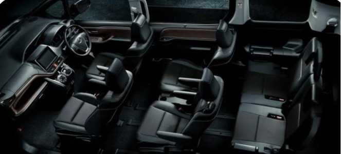 Toyota Esquire, 2016 ������������ ������ � ��������� ���������