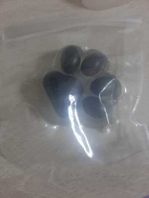 Чёрная таба лапка