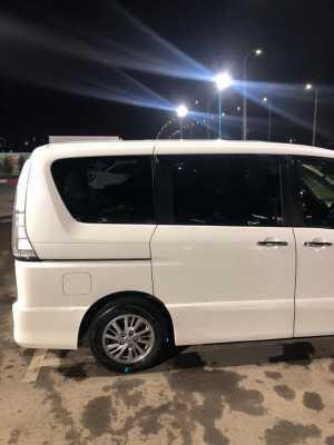Nissan Serena, 2014
