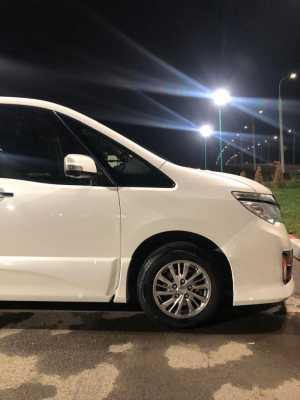 Nissan Serena, 2014