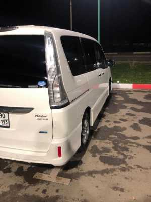 Nissan Serena, 2014