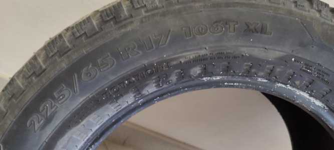 Комплект зимних шин