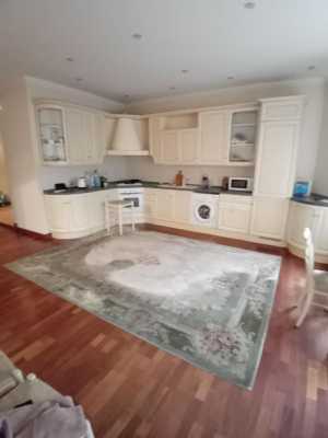 4- , 170 2, 4/10 . , ,  .  153