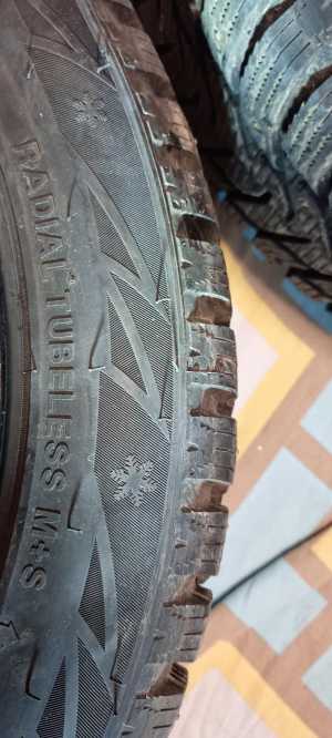 ������ � ����� 215/50/17 ������,����������
