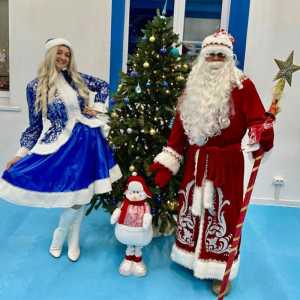 Дед Мороз и Снегурочка