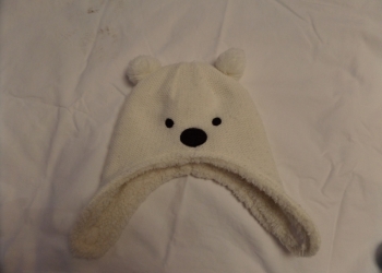 продам шапку детскую