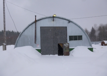 Помещение свободного назначения,земля- 3300 м