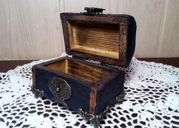 Шкатулки дубовые