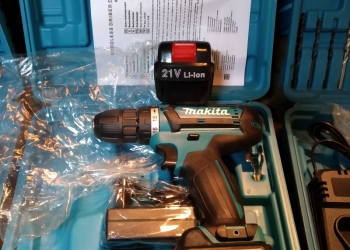 Шуруповерт Makita