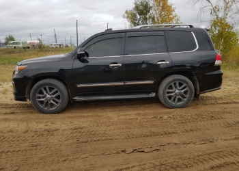 Lexus LX, 2014 в отличном состоянии.