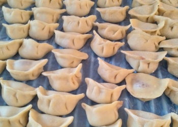 Пельмени, печеночный торт, фаршированная щука