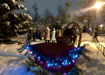 Дед Мороз и Снегурочка