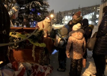 Дед Мороз и Снегурочка