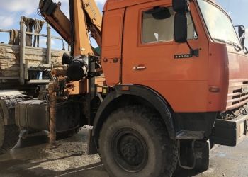 Продам седельный тягач КамАЗ 44108 с КМУ ИМ 95 с полуприцепом НЕФАЗ 9333410