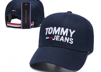Бейсболки BMW M pover, Tommy jeans, adidas,