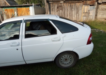 ВАЗ Priora, 201Продам приору2012г.в. после дтп на запчасти.2