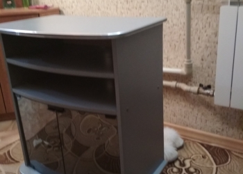 Продам тумбу под телевизор