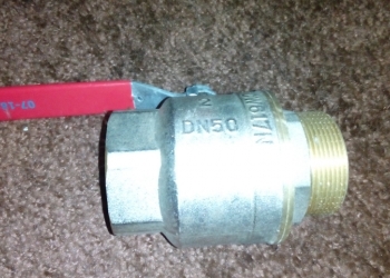 Продам кран шаровый д.50, дистиллятор