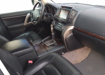 Toyota LandCruiser200