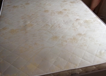 Продам матрас в хорошем состоянии