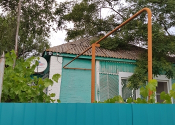 Продам дом.Газ,вода,удобства в доме.Пластиковые окна