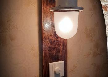 Бра из дерева и старого фонаря из СССР