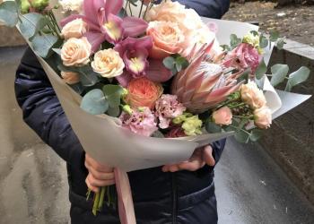 Доставка цветов и авторских букетов, готовых и на заказ