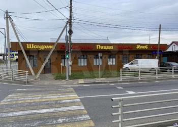 Продаю коммерческое помещение с земельным участком