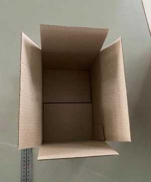 Коробки картоннык