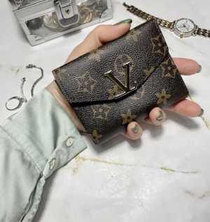 Кошелек Louis Vuitton
