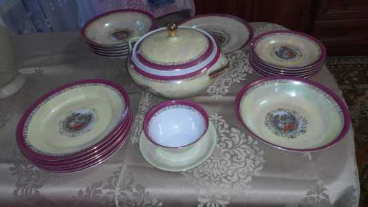 Сервиз столовый Мадонны,ГДР.