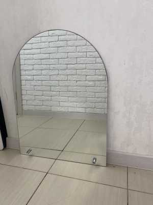 Настенное зеркало