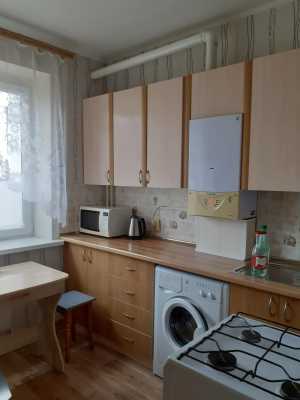 1-к кв. 34 м2, 3/3 эт. ул. Нестерова д19. Уютный двор,стоянка.всё для жизни.