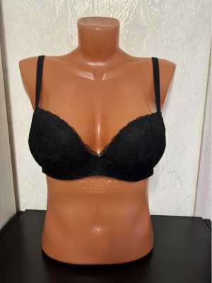 Бюстгальтер черный пуш ап.