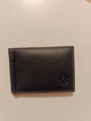 Кожаный кошелек