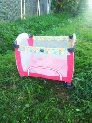 Манеж и матрас надувной и др