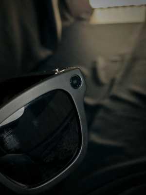 ���� � ������� Ray-Ban