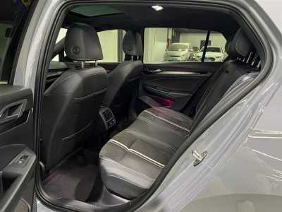 ������� ���� Volkswagen Golf, 2022 ��� ����� ������ ����