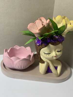 Кашпо с цветами