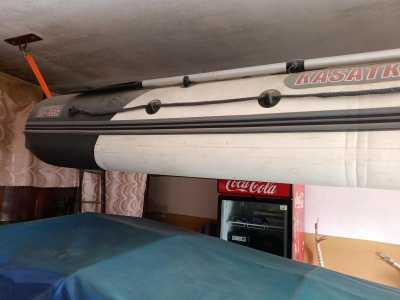 Мотор тахадце 9,8 М и лодка касатка 335